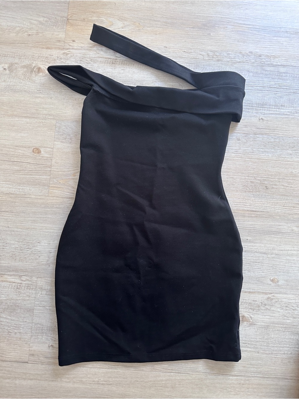 superdown Black One-Shoulder Bodycon Dress